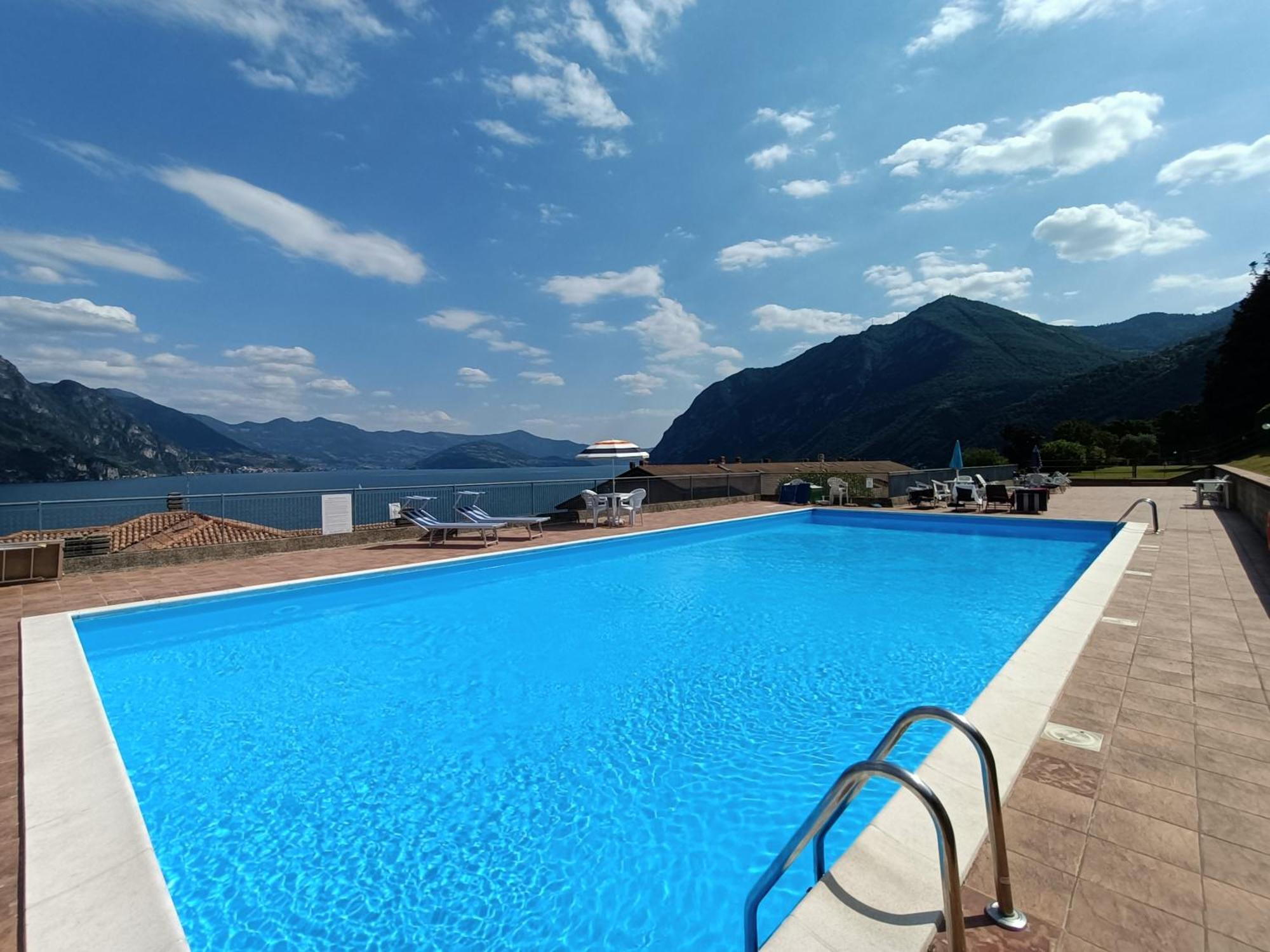 Iseolakerental- Casa Trentapassi Riva di Solto Exterior foto