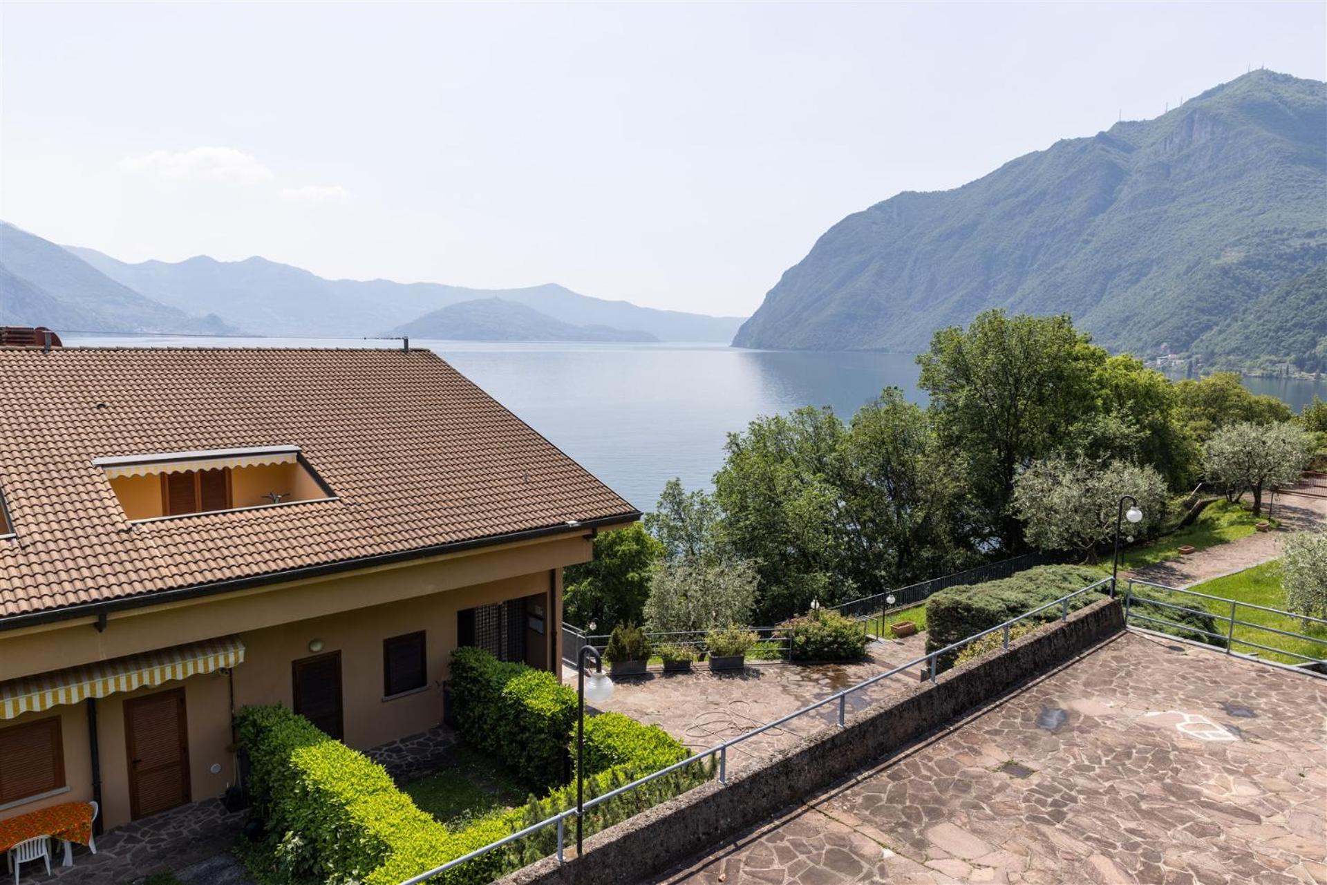 Iseolakerental- Casa Trentapassi Riva di Solto Exterior foto